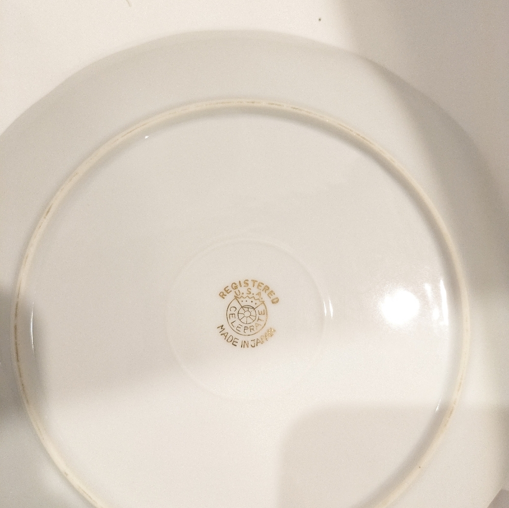 Vintage Registered U.S.A. Celebrate made in Japan Teacups & Dessert Plates - Picture 3 of 9